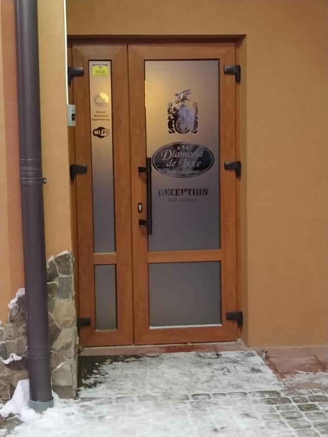 Diamond De Luxe Apartment Kolomyia Luaran gambar